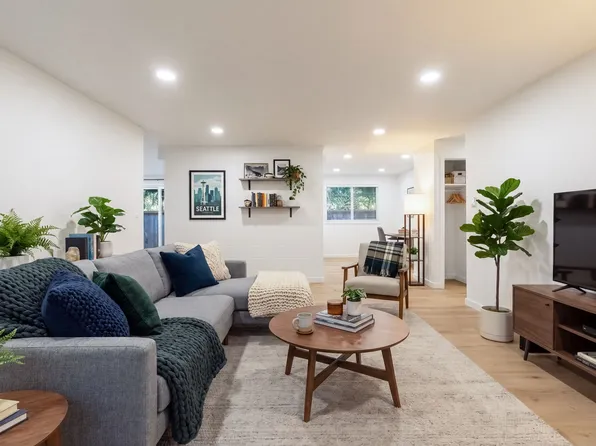 10307 38th Avenue Ct, Gig Harbor, WA 98332