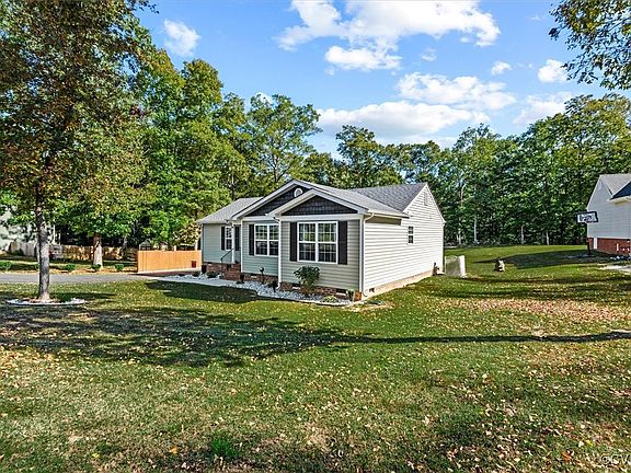 5th image of 150 Moncuin Ct