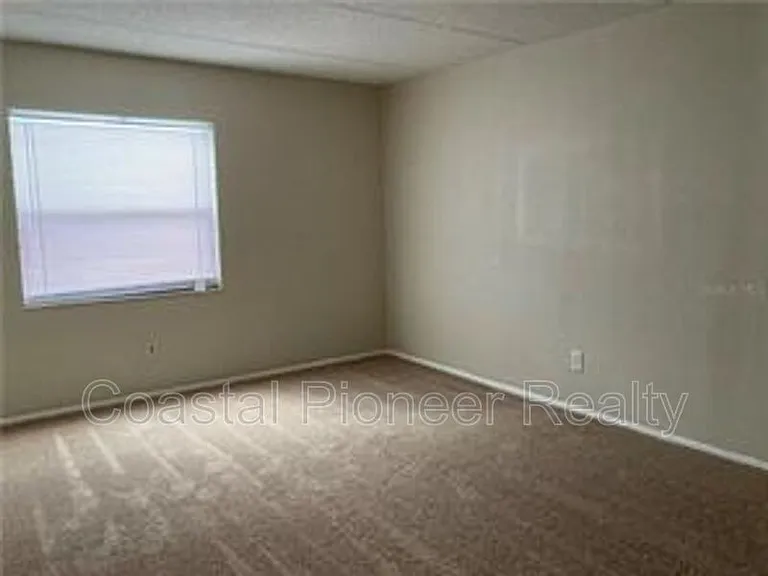 2840 Somerset Park Dr — Photo 6