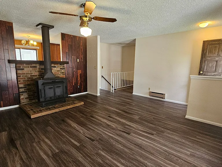 2958 W 11th Avenue Cir — Photo 2