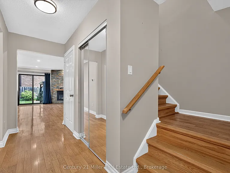 1162 Avondale Dr — Photo 5