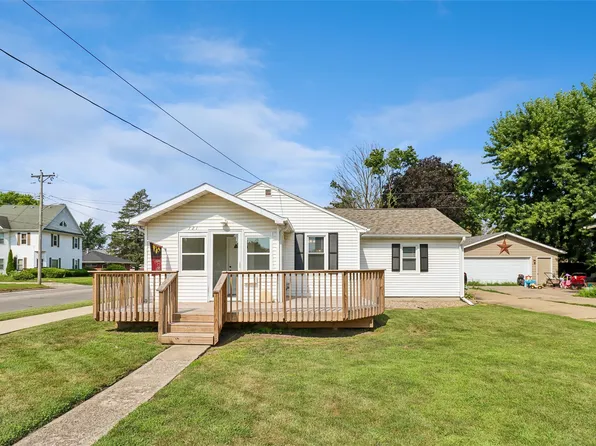 721 W 5th St S, Newton, IA 50208