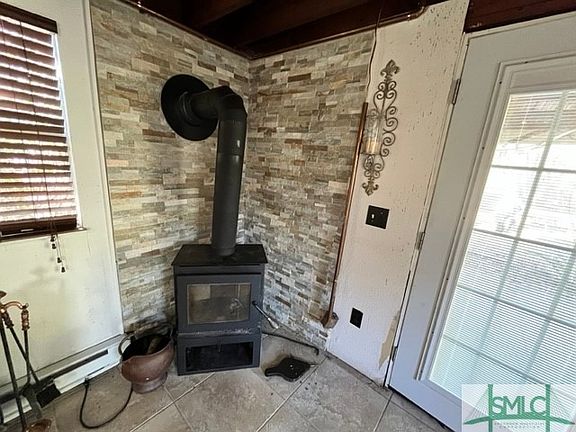 4th image of 132 Cason Road