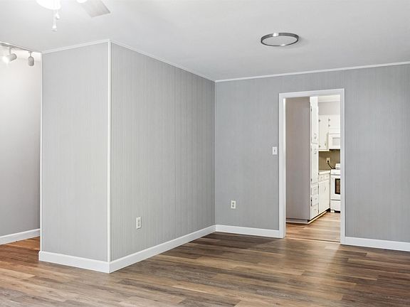 4th image of 618 Orchard Dr