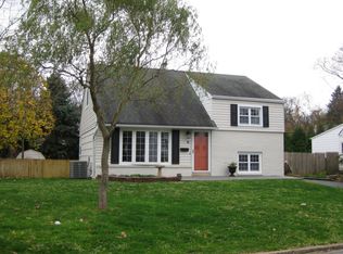 6 Sandy Ln, Malvern, PA 19355