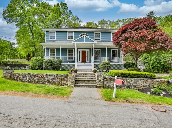 68 Holland Rd, Wakefield, MA 01880