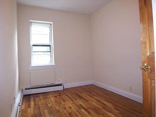 3rd image of 163 W 73rd St APT 6E