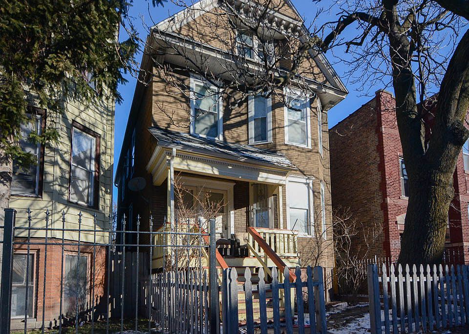 1st image of 3744 W Diversey Ave #2