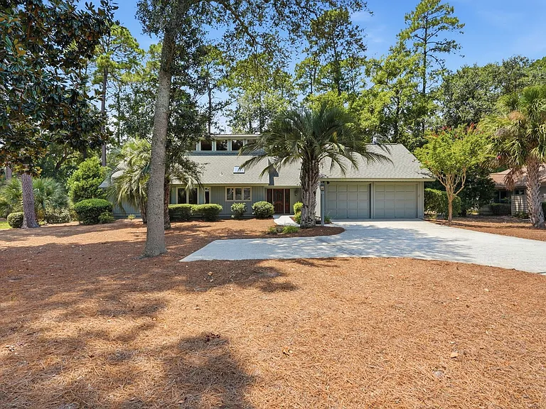 5 Fairlawn Ct — Photo 1