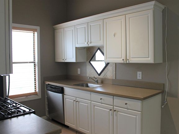 Stainless appliances and gas range