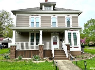153 Pine St, Jacksonville, IL 62650