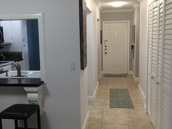 5th image of 445 Lakeview Dr APT 5