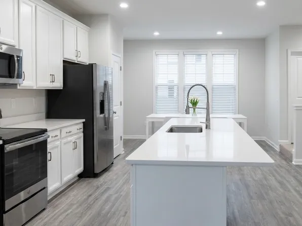 633 Eking Green Dr, Glen Allen, VA 23060