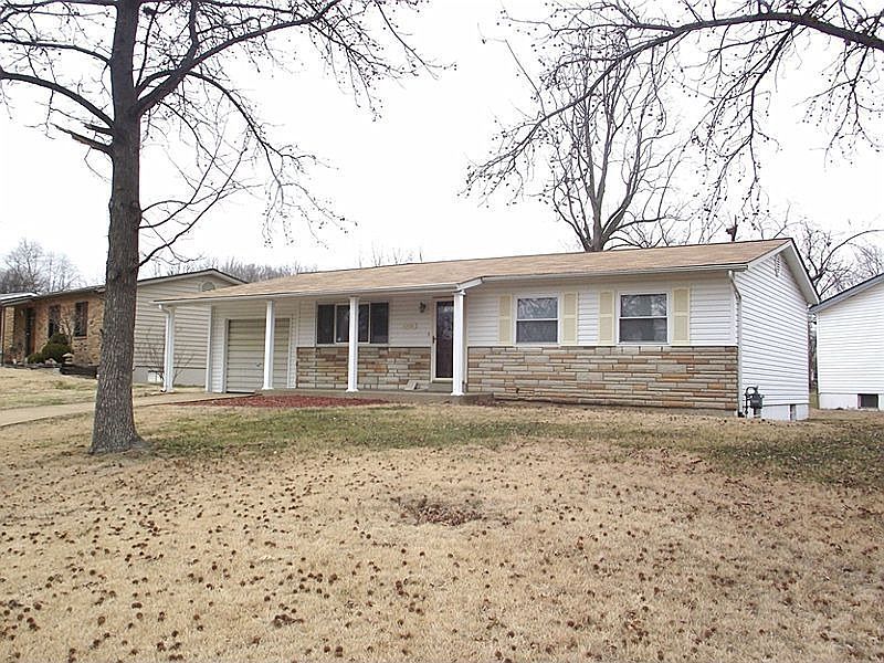 1st image of 12031 Glenoak Dr
