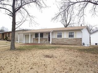 12031 Glenoak Dr, Maryland Heights, MO 63043