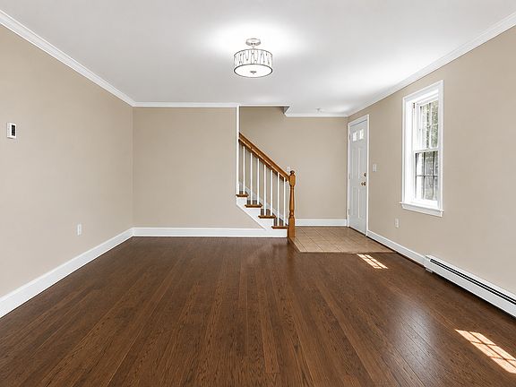 5th image of 188 South St