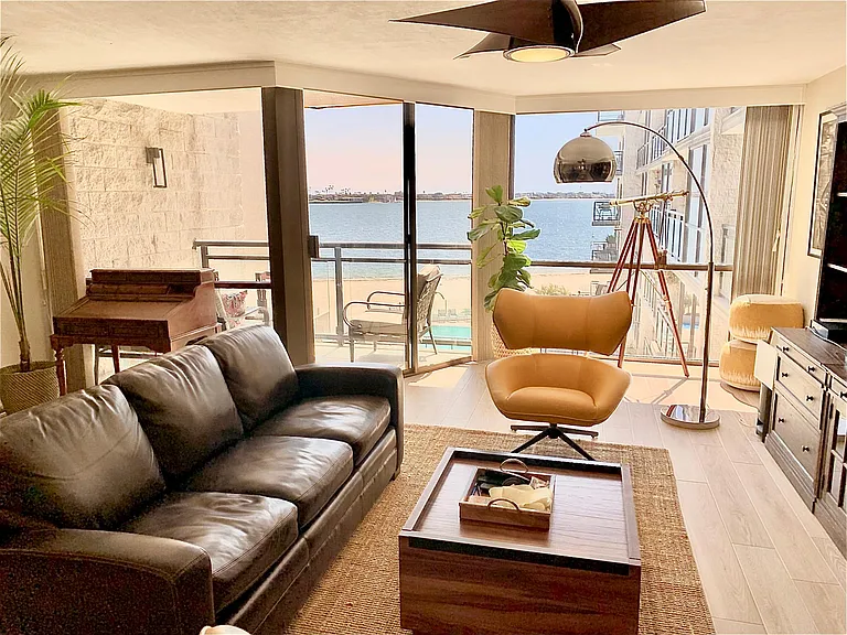 3916 Riviera Dr #408 — Photo 4