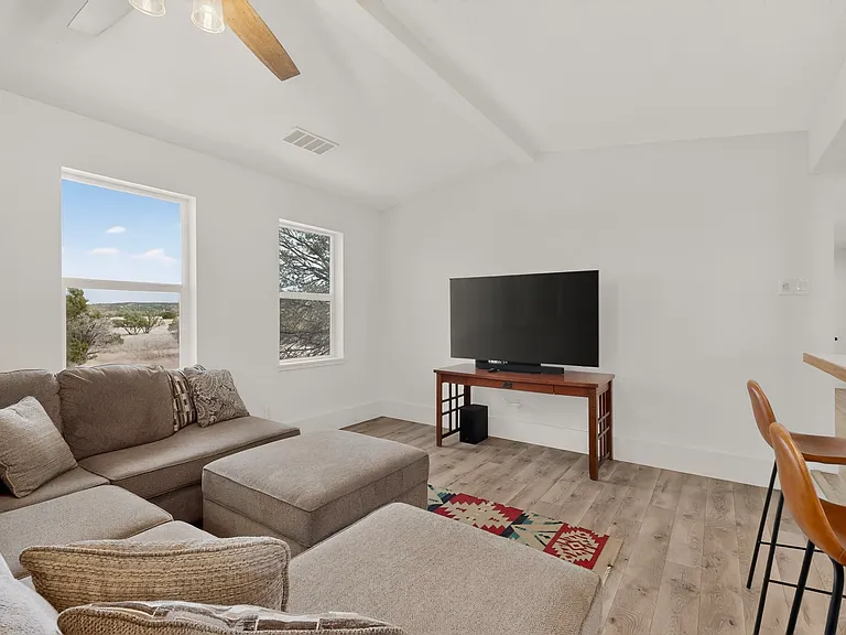 11 Woods End Rd — Photo 7