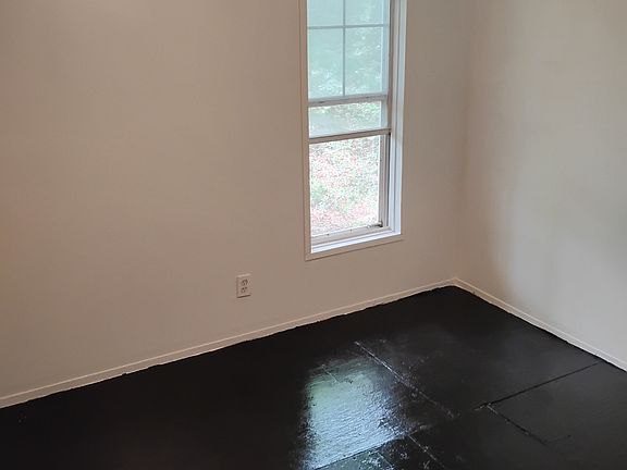 3rd image of 119 Kami Rd