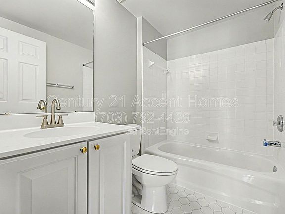 5th image of 716 Scarburgh Way