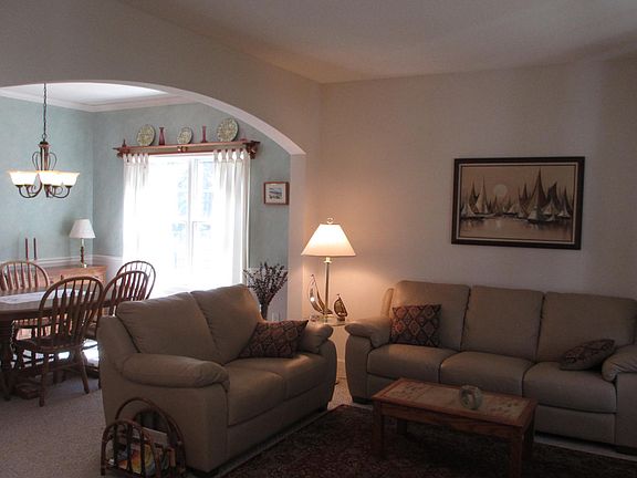 4th image of 13 Tracey Ct