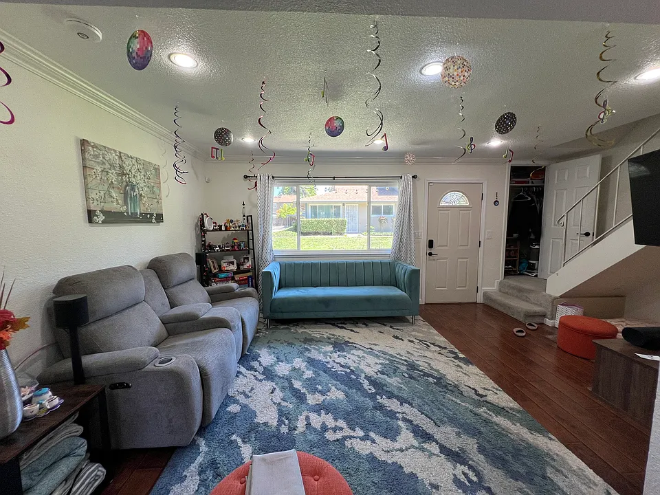 3706 Oxford Cmn