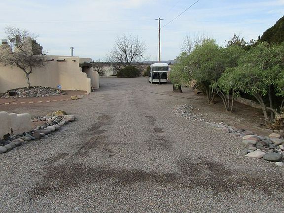 4th image of 4014 Pamela Pl