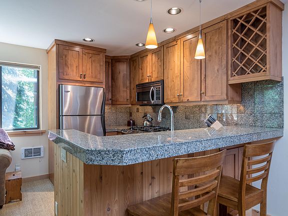 3rd image of 1471 Cottonwood Condominium Dr