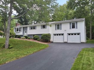 15 Easy St, Epsom, NH 03234