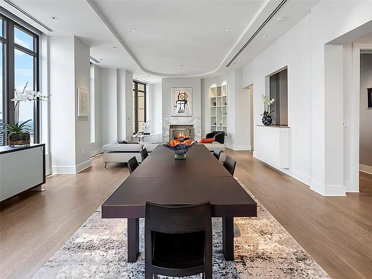 3376 Peachtree Rd #44B — Photo 13
