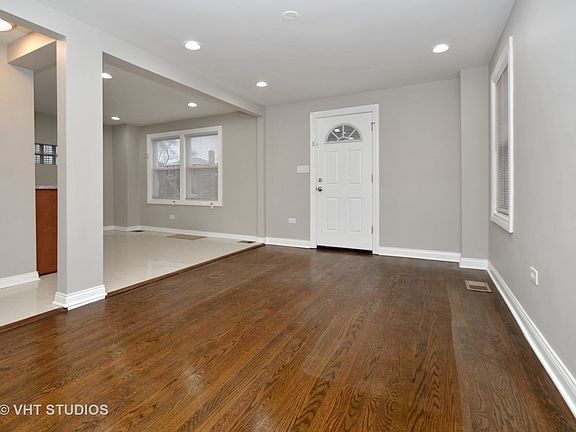 3rd image of 9143 S La Salle St