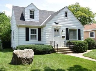 1220 S 114th St, West Allis, WI 53214
