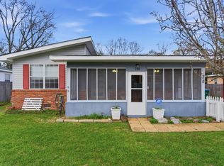 210 E 7th Ave, Petal, MS 39465