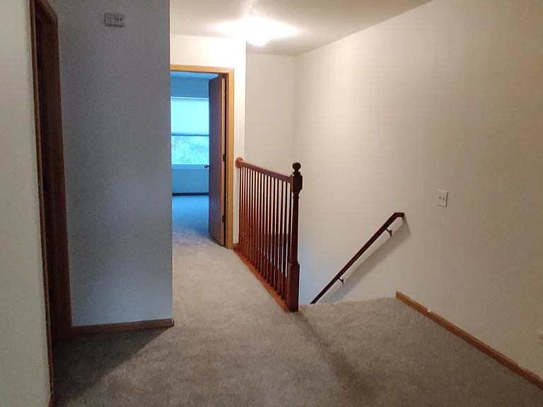 2942 Stonewater Dr — Photo 9