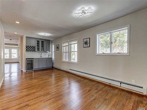 5th image of 1034 McKinley St