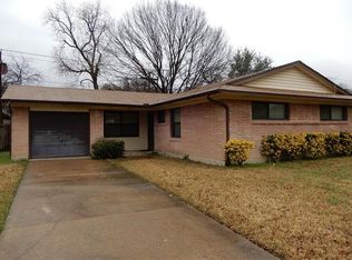 3255 Longmeade Dr, Farmers Branch, TX 75234