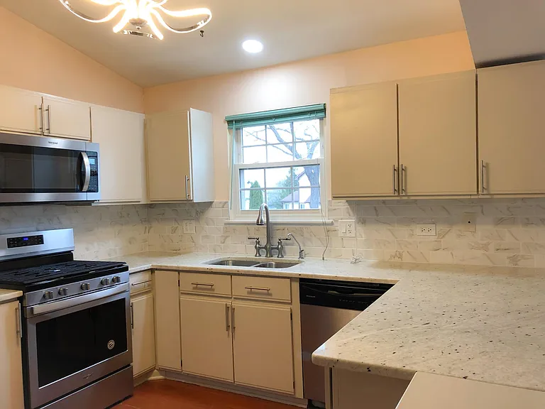 4595 Mumford Dr — Photo 14