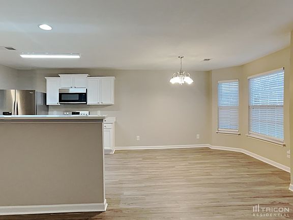 5th image of 2905 Quail Oaks Dr