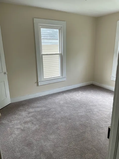 3 bed, $995 — Photo 4