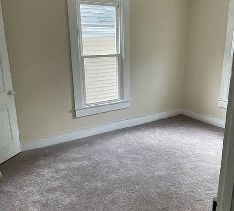 4th image of 118 1/2 S Rebecca Ave #1