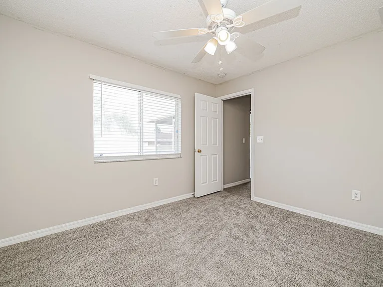 11025 Whittney Chase Dr — Photo 14