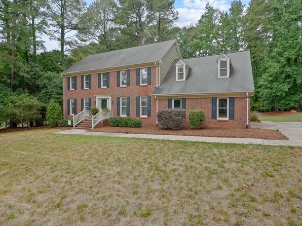 10521 Leafwood Pl, Raleigh, NC 27613