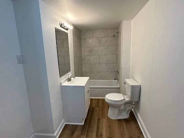 707 Mansfield Ave — Photo 3