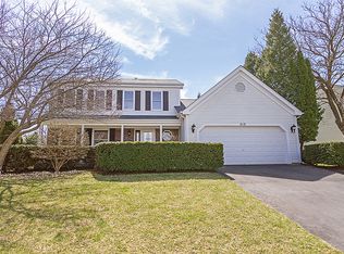 513 Essex Rd, Fox River Grove, IL 60021