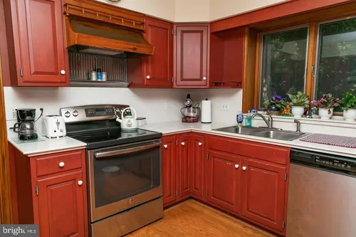 1307 Frederick Ave Photo 1