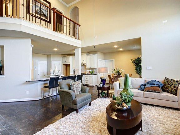 5th image of 2209 Trocadero Ln