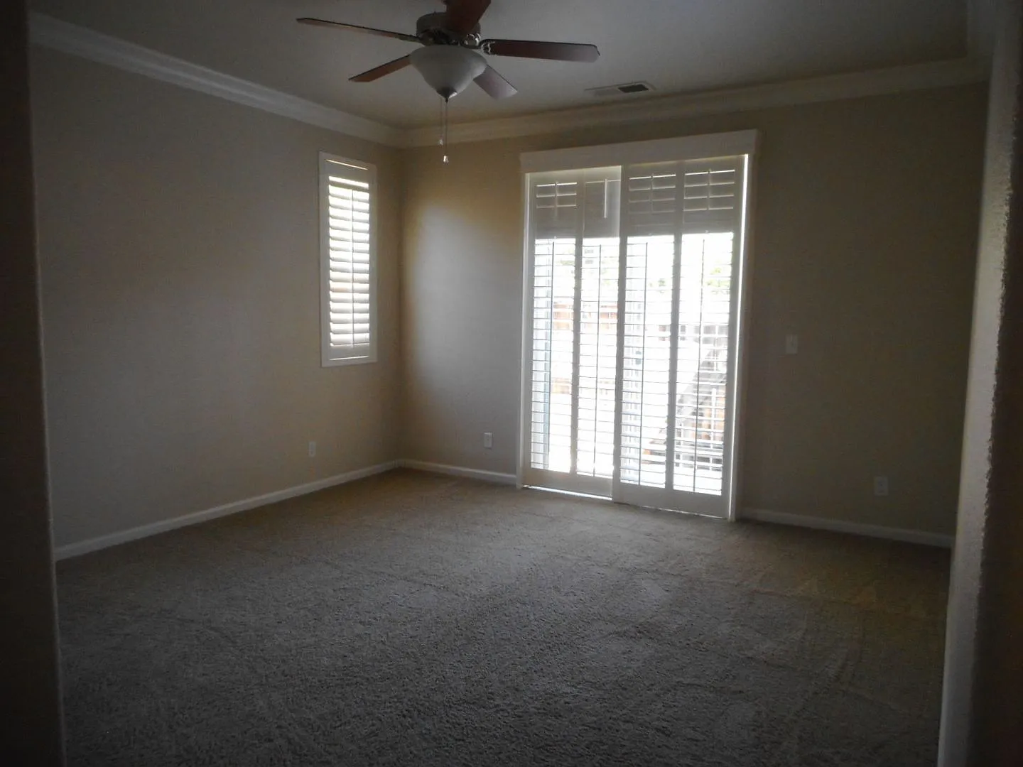 3992 Heritage Lane — Photo 4