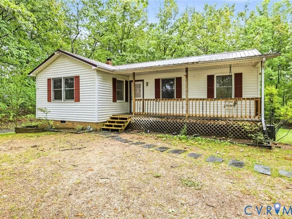 3220 Greenway Rd, Gladstone, VA 24553