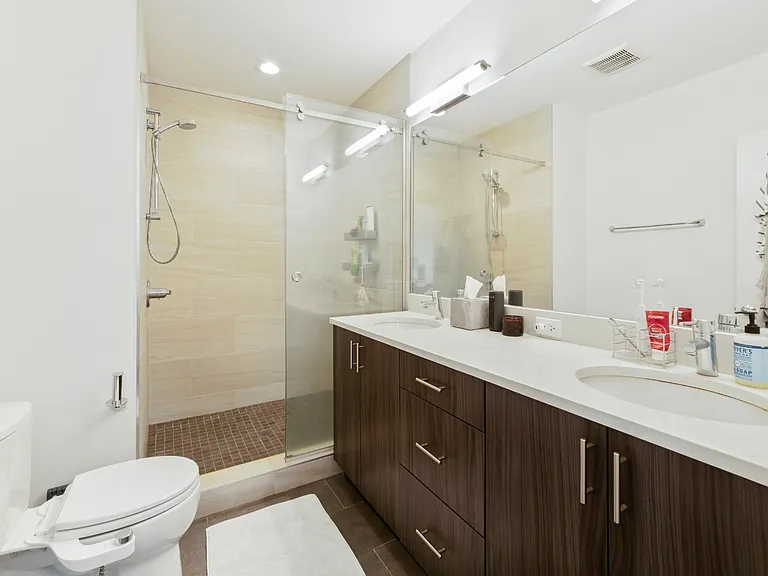 1509 N Western Ave #203 — Photo 9
