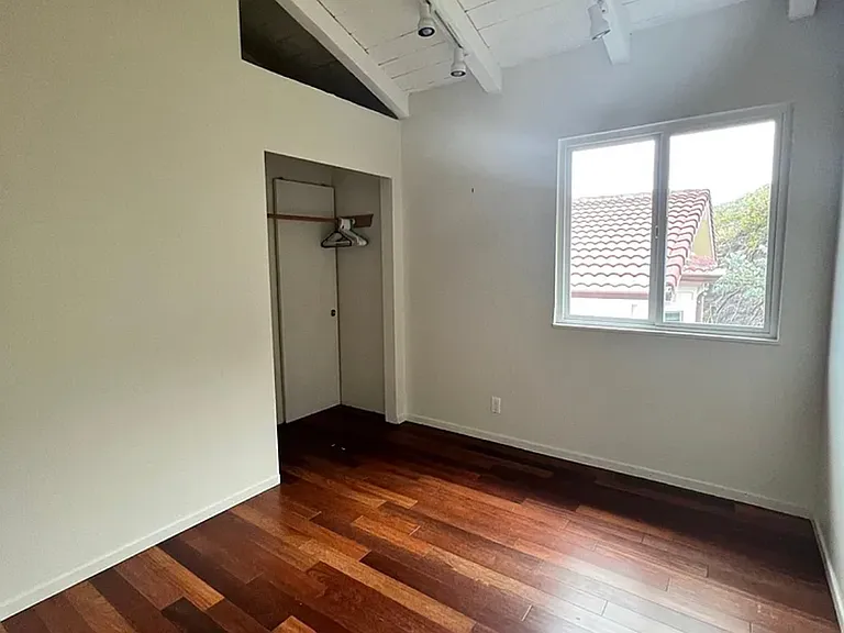 826 Kealahou St — Photo 6